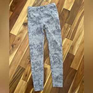 12Y Large Athleta Girl Youth Leggings Tie Dye Grey Athletic Pants Kids